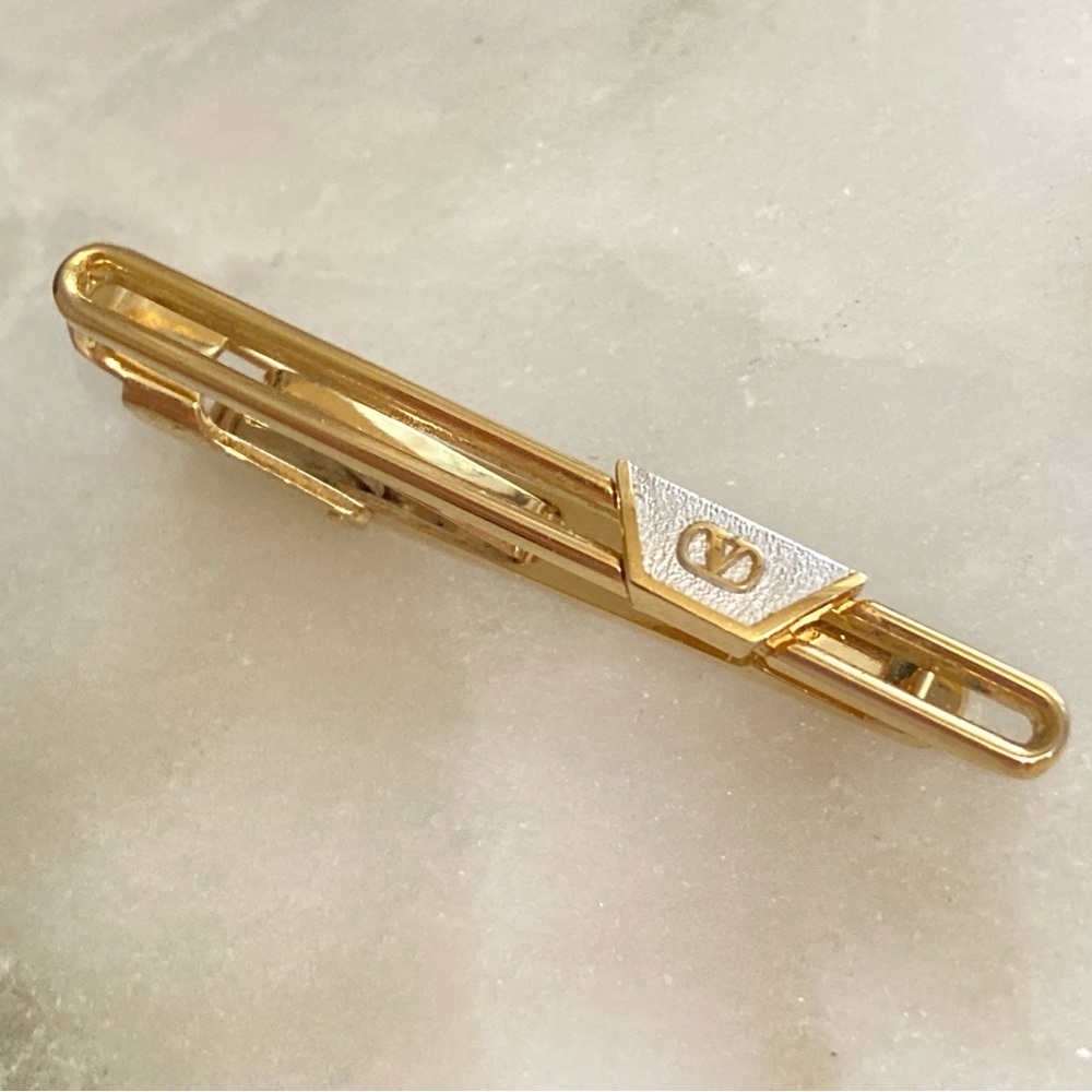 Valentino Cuff Links + Tie Clip Set - Picture 3 of 8